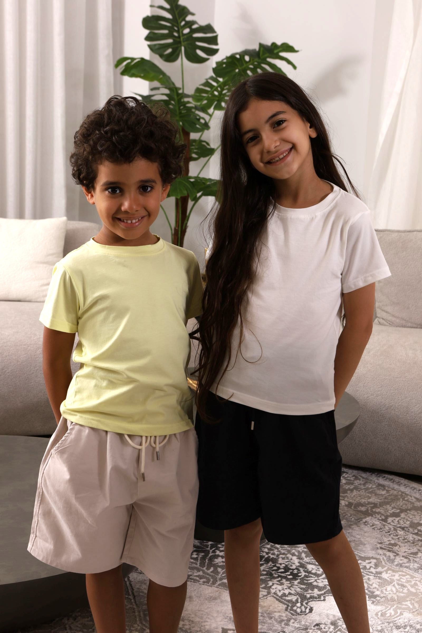 شورت Junior Gabardine من Tito's Wear في مناسبة عائلية