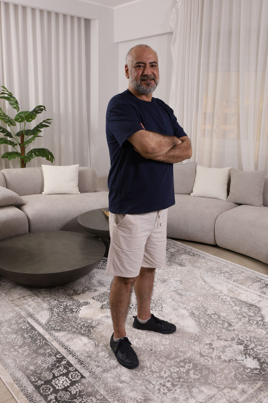 شورت Gabardine من Tito's Wear مع قطع أخرى من مجموعة الصيف