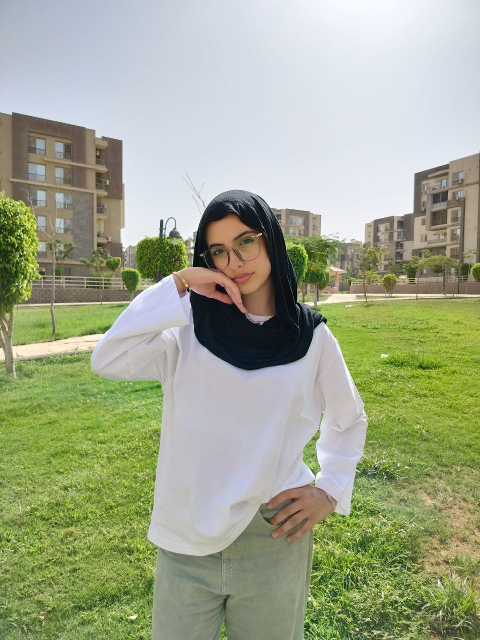 Box-fit, long sleeve T-shirt