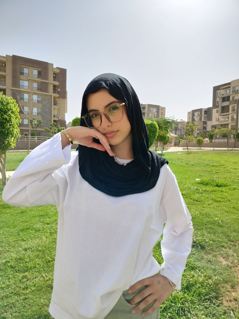 Box-fit, long sleeve T-shirt